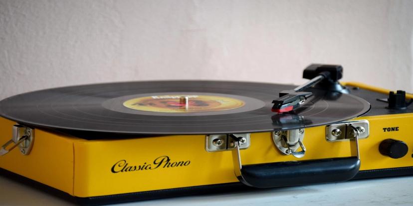 Record Players (Turntables)